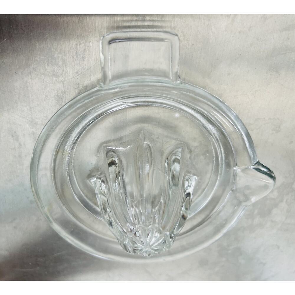 Vintage Clear Glass Juicer w/ Thumb Tab Handled Manual Small Reamer - Picture 11 of 11